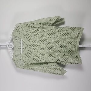 Cutout V-Neck Sweater 3/4 Sleeve Cover Up. Light Green Size S